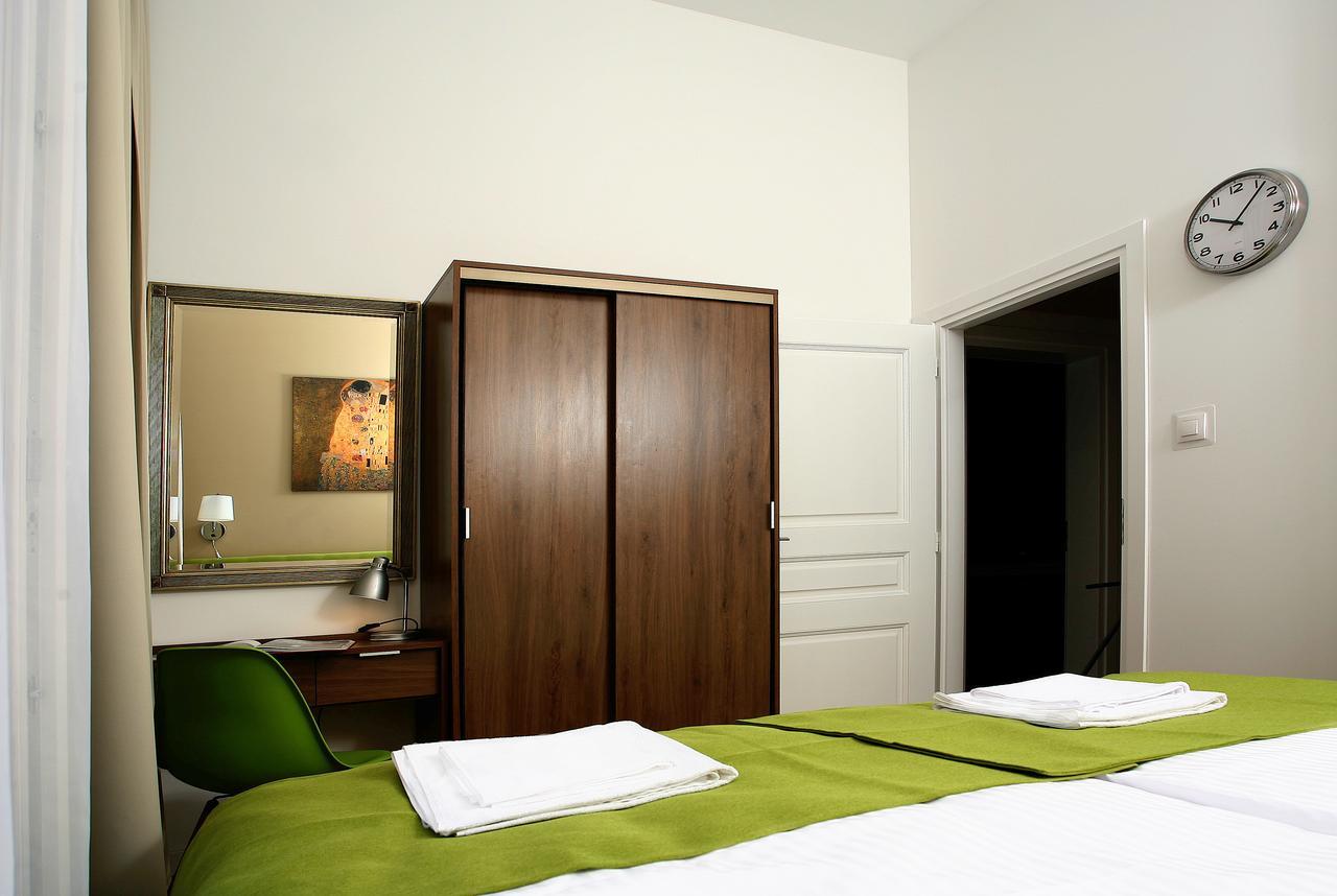 As Smart Apartment Old Town คราคูฟ ภายนอก รูปภาพ