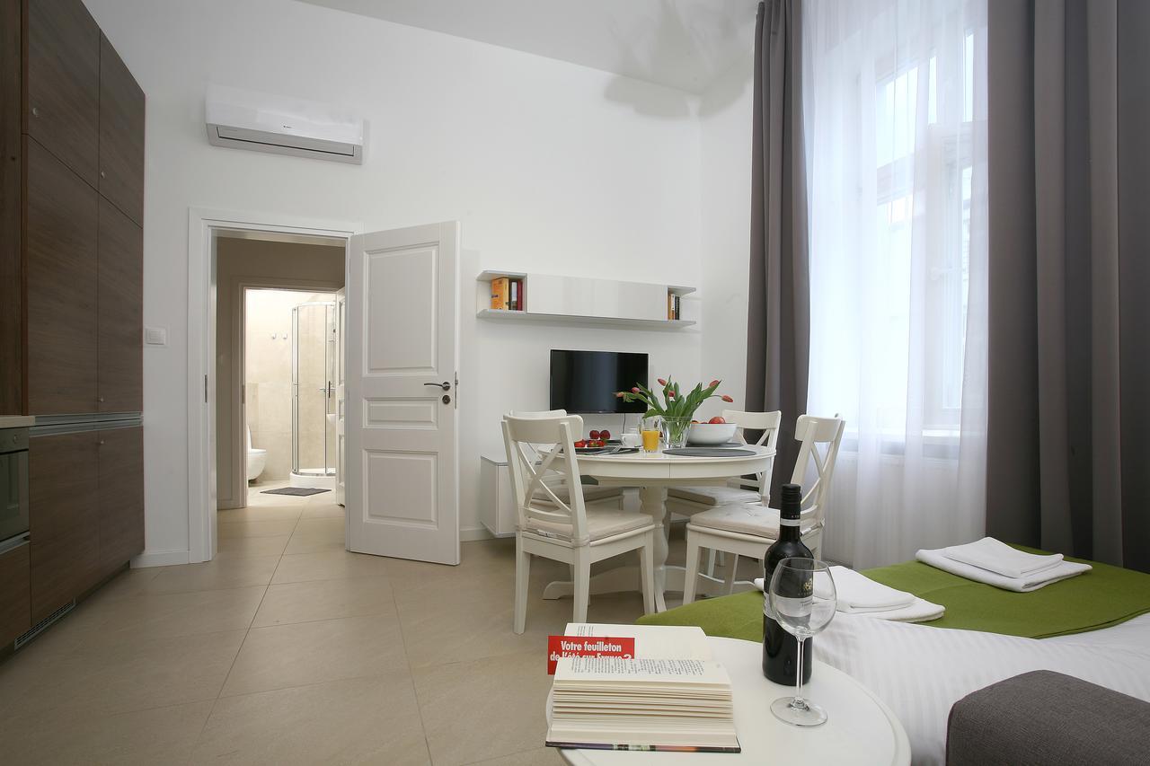 As Smart Apartment Old Town คราคูฟ ภายนอก รูปภาพ